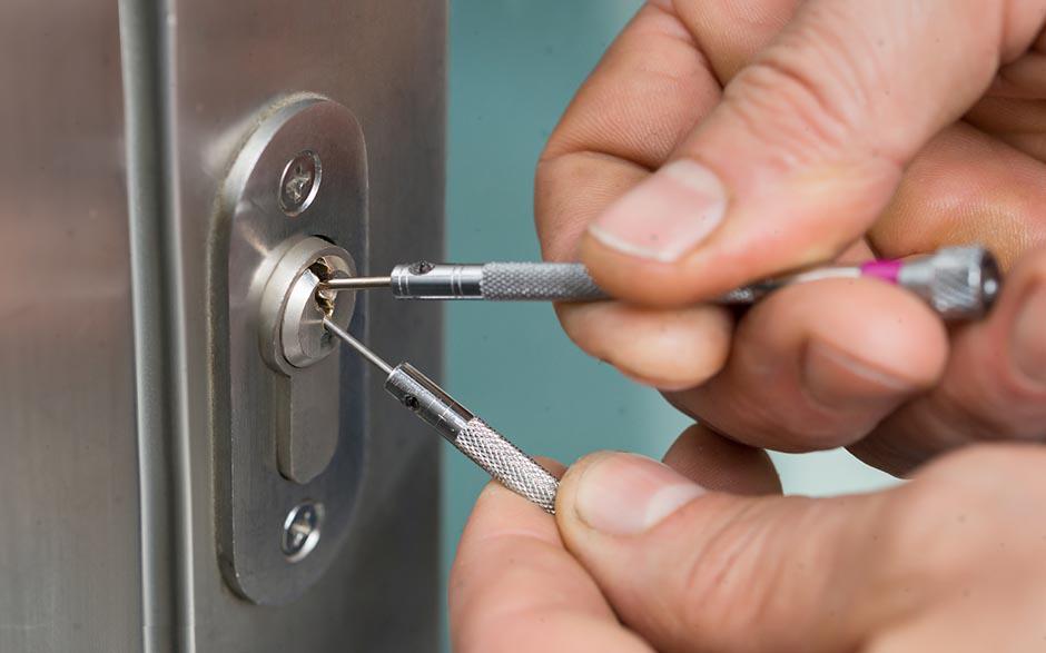 changer un barillet de porte Vincennes
