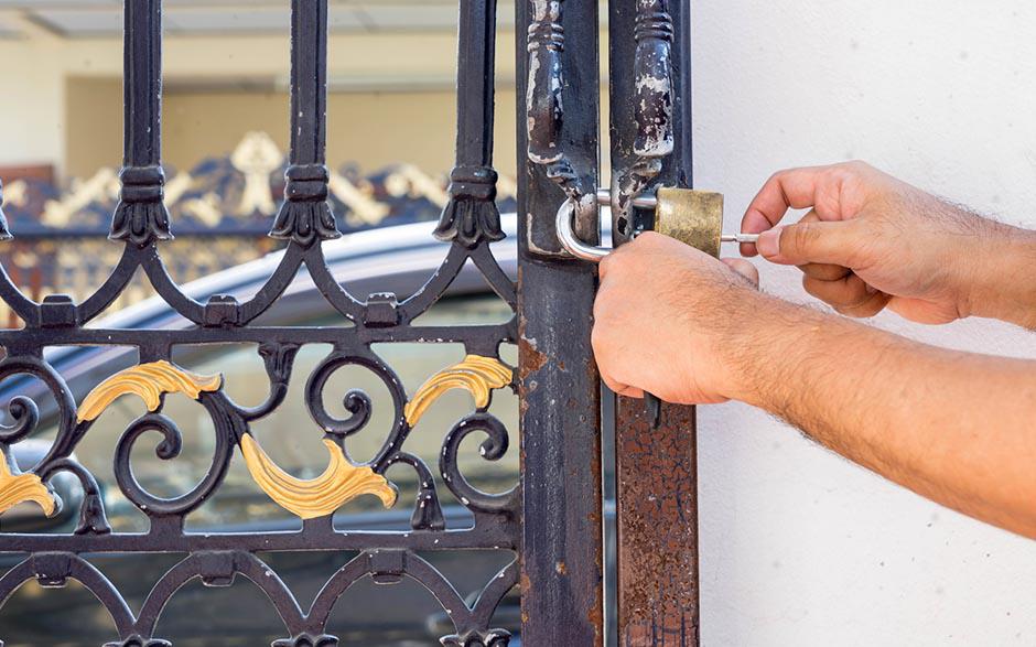 comment changer un verrou de porte Lésigny